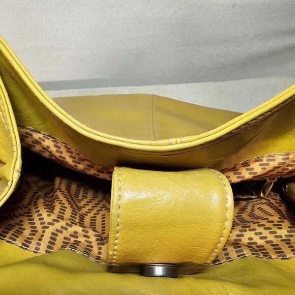 AXCESS LIZ CLAIBORNE LARGE MUSTARD FAUX LEATHER HOBO PURSE-SHOULDER BAG L@@K!! - Picture 12 of 14
